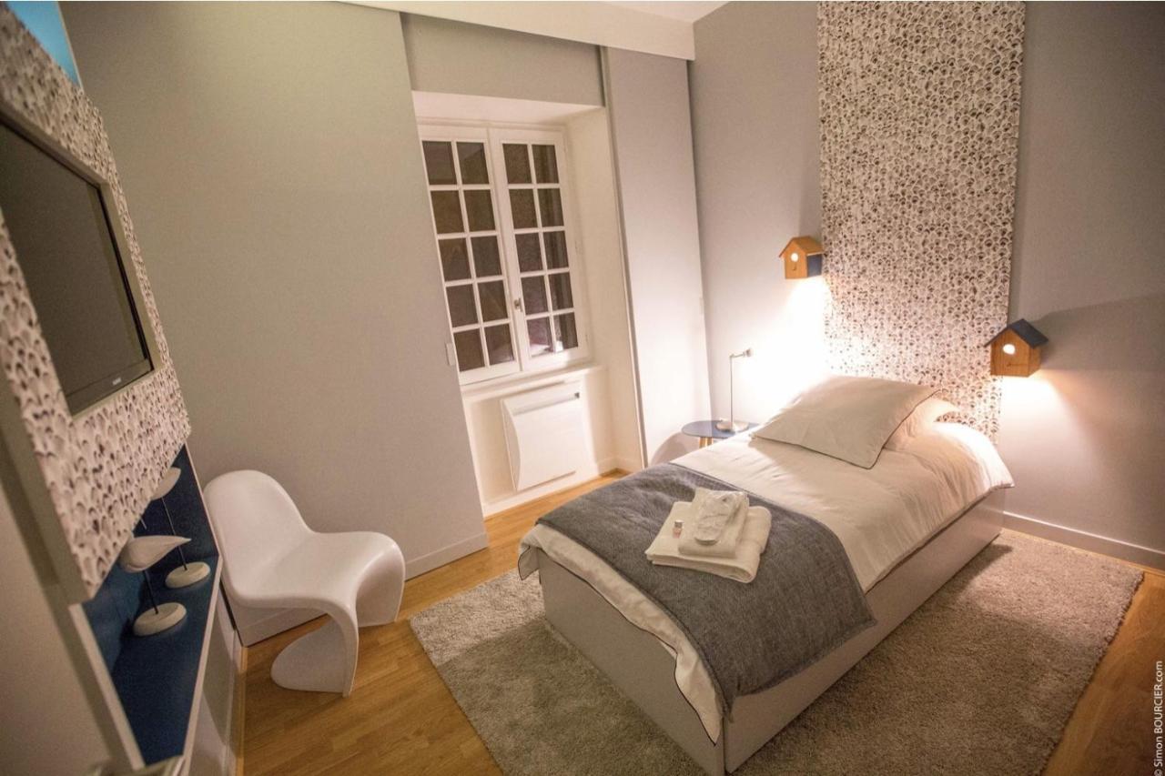 Les Suites Du Chateau De Шеверни Екстериор снимка