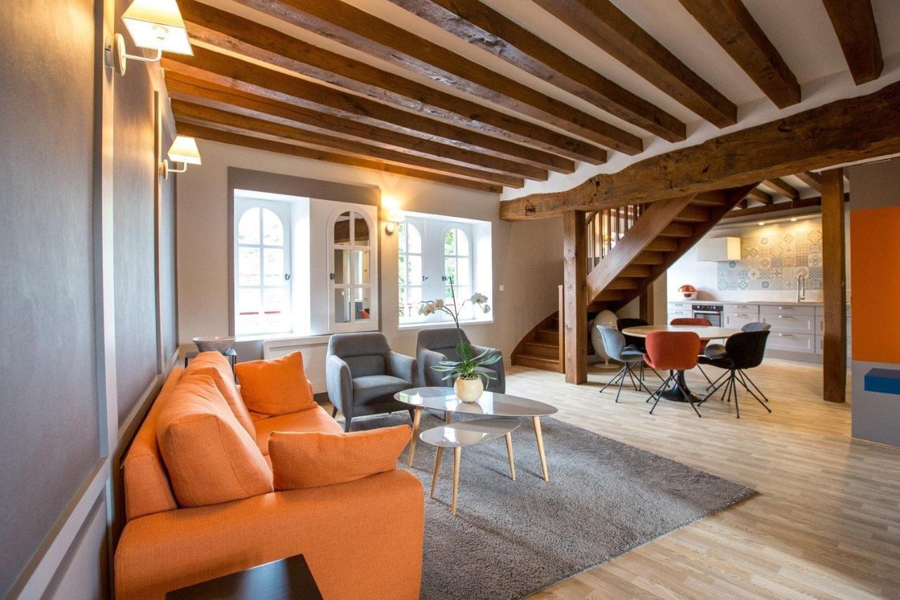 Les Suites Du Chateau De Шеверни Екстериор снимка