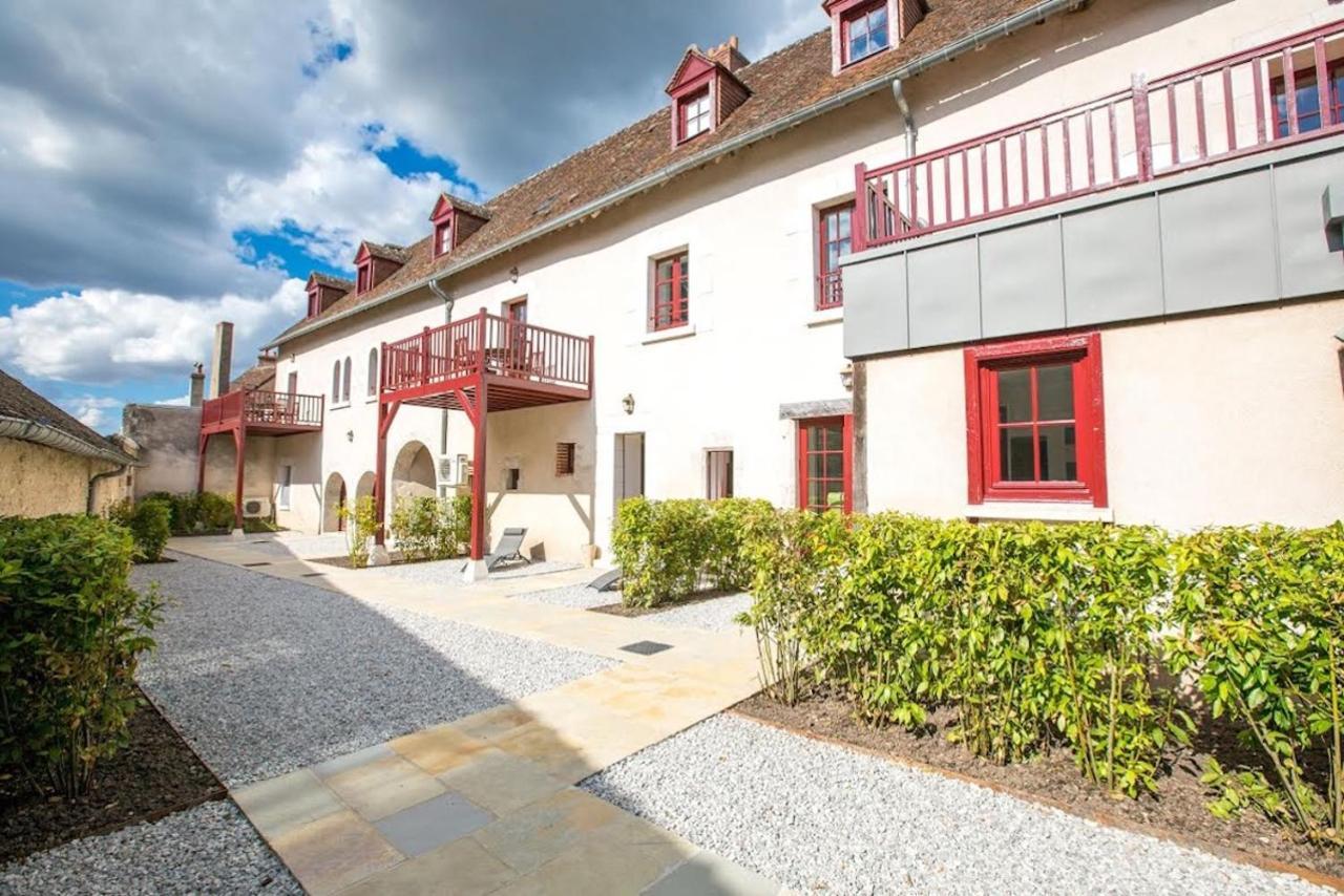 Les Suites Du Chateau De Шеверни Екстериор снимка